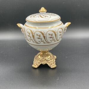Ardco Fine Quality Dallas Footed Dish with Lid